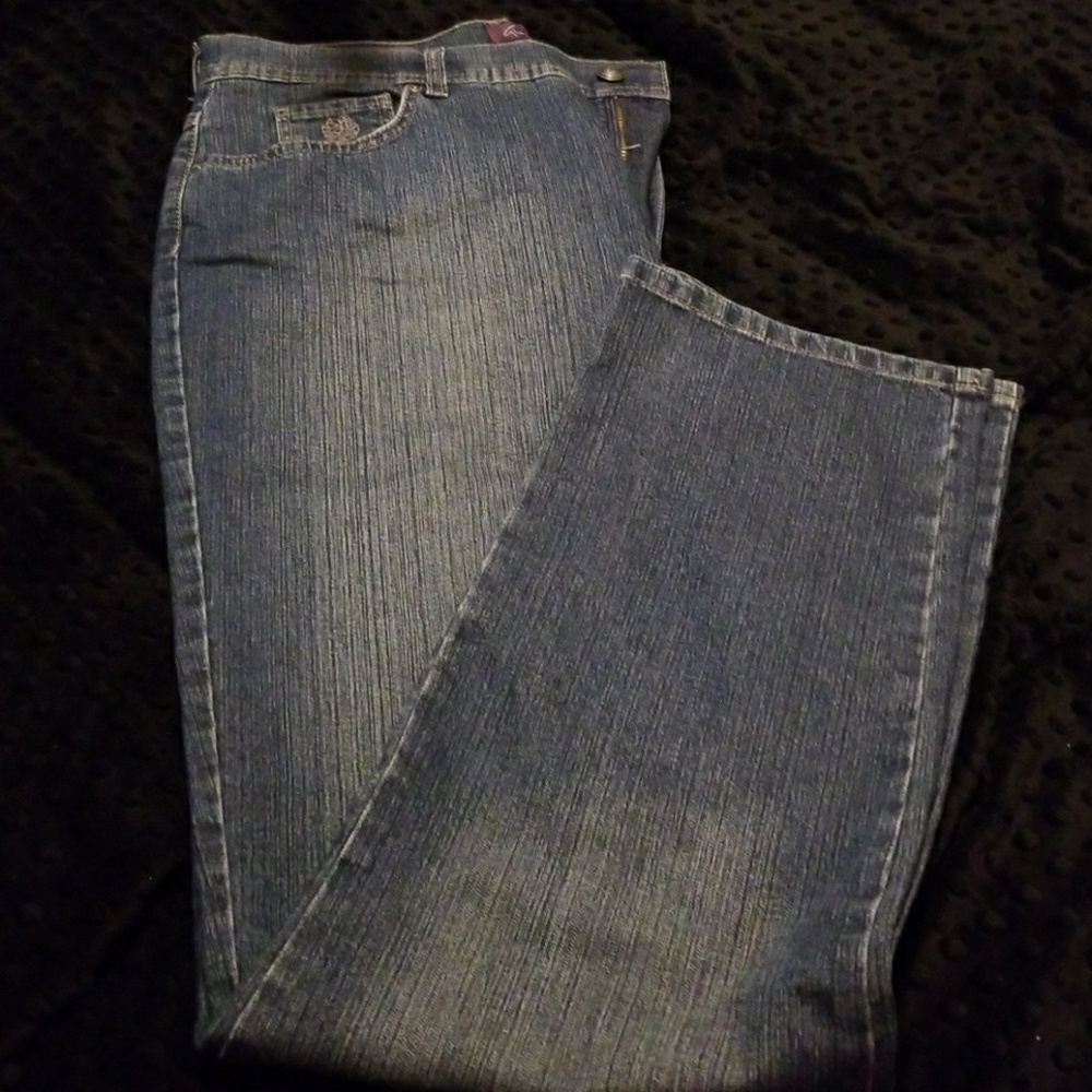 Gloria Vanderbilt jeans